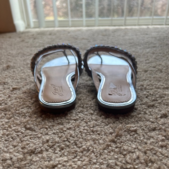 Badgley Mischka NWOT Jewel Collection Silver Sandals with Crystals Size 8.5 - Picture 4 of 7